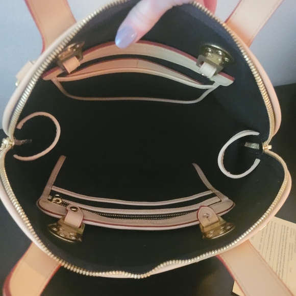 Dooney and Bourke Small  zip zip  Satchel  made  in  USA 🇺🇸 - Picture 14 of 16